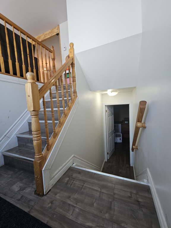 Maison 5 Chambres Avec Garage !!