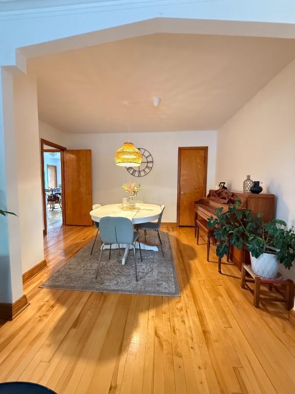 À louer – Grand logement lumineux de 1200 pi² avec sous-sol dans Rosemont