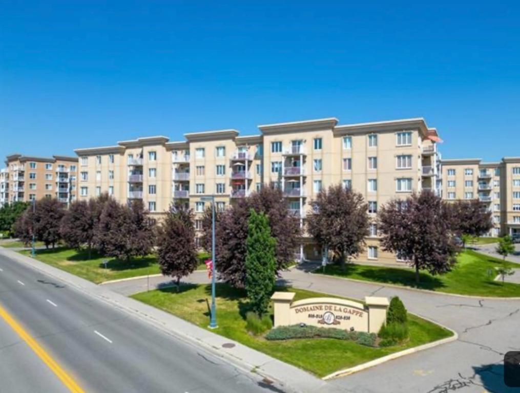 Superbe condo à louer - à distance de marche de tout