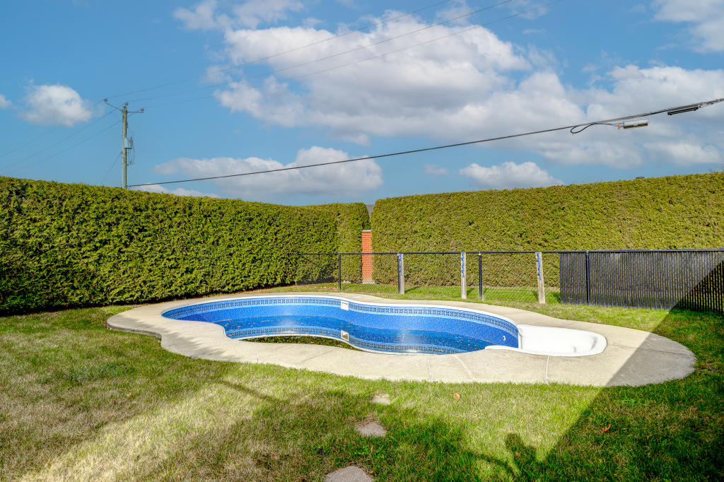 4 1/2 Condo Dix30 Piscine