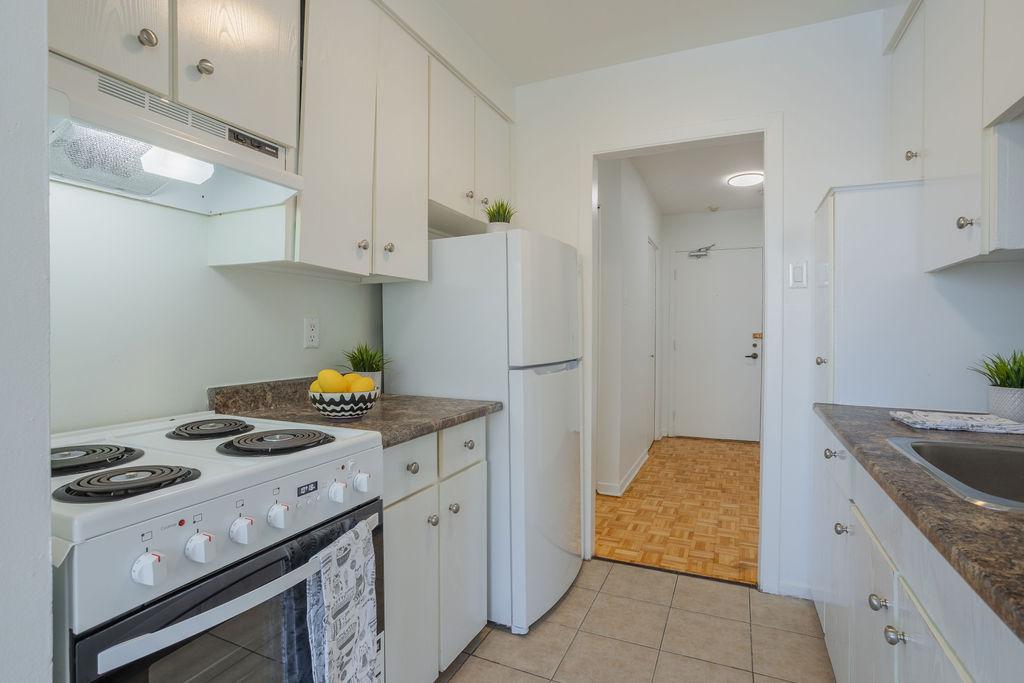 3 ½ - 2155 Billeron, Saint-Laurent