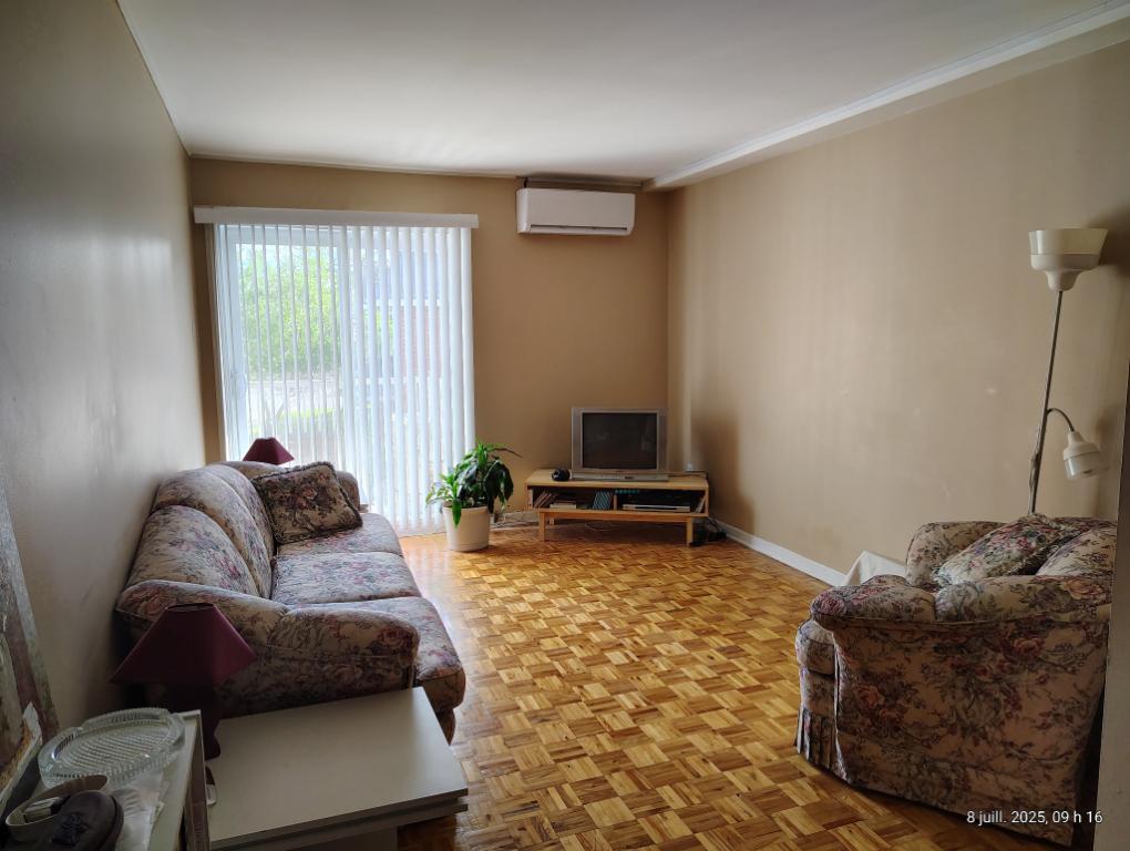41/2 a Boisbriand dispo 1 Sept 2025 internet 1 stationnements, Loker, Thermopompe