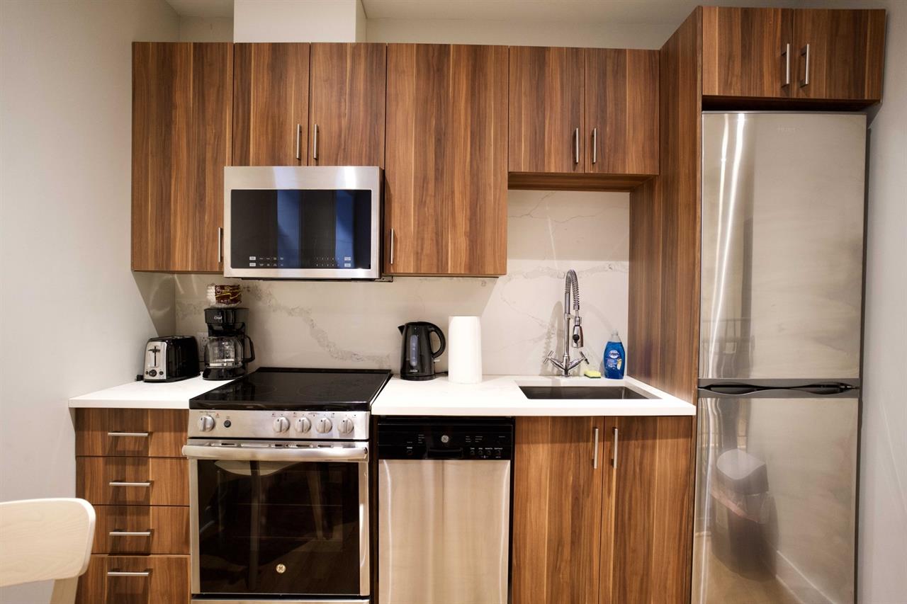 1 Bedroom - 3540 Rue Durocher, Montréal