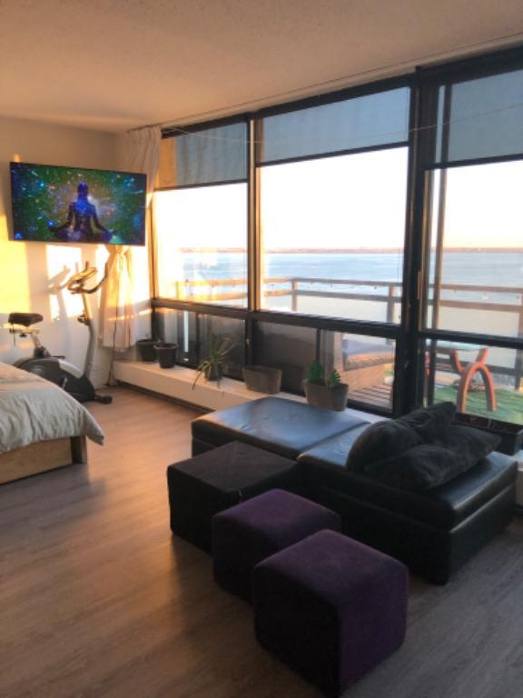Penthouse Studio Nuns Island August- Sous-location
