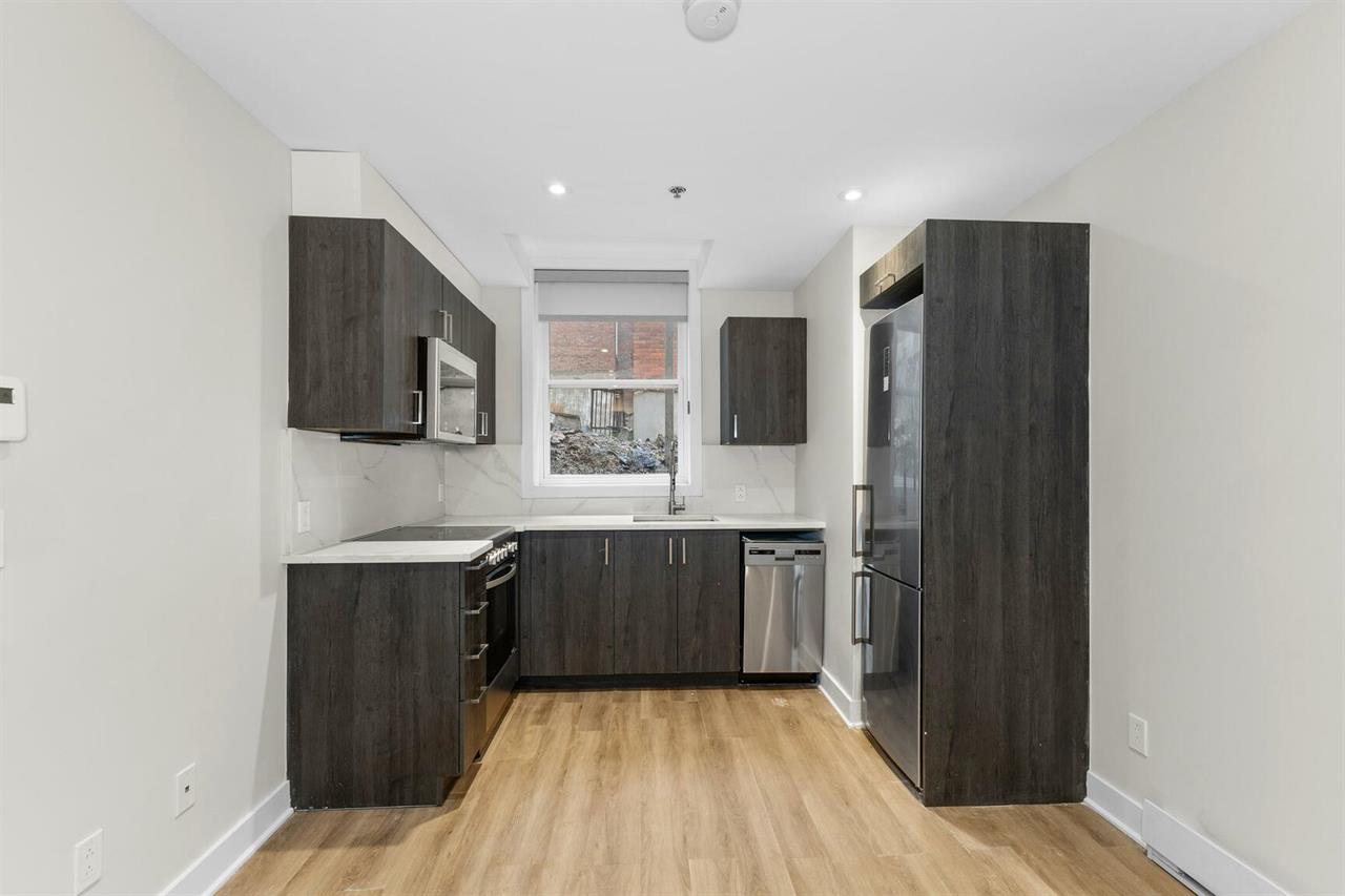2 Bedroom - 2205 Rue Saint-Marc, Montréal