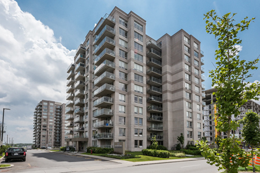 Grand Logement 3 1/2 à Louer Laval