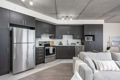 Grand Logement 3 1/2 à Louer Laval
