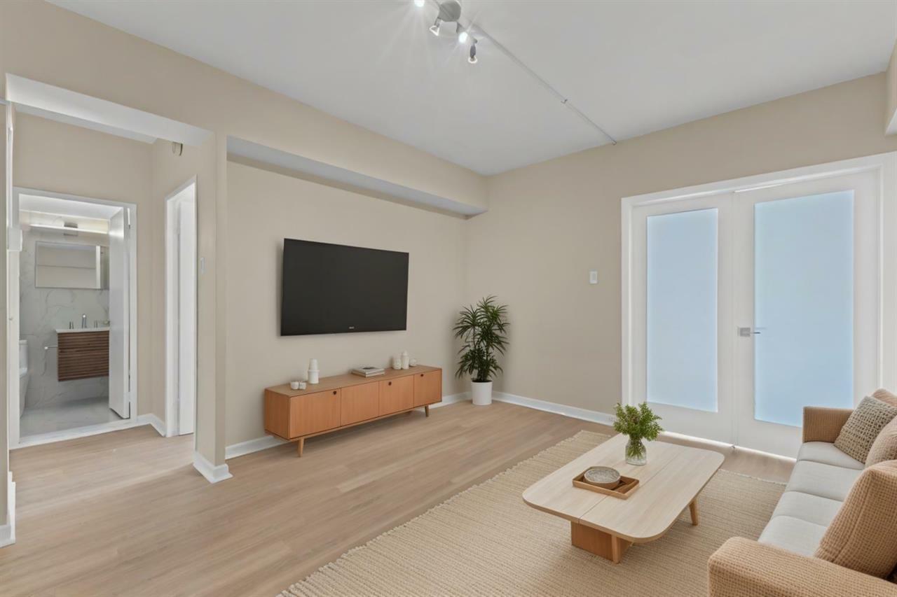 2 Bedroom - 3553 Rue Durocher, Montréal