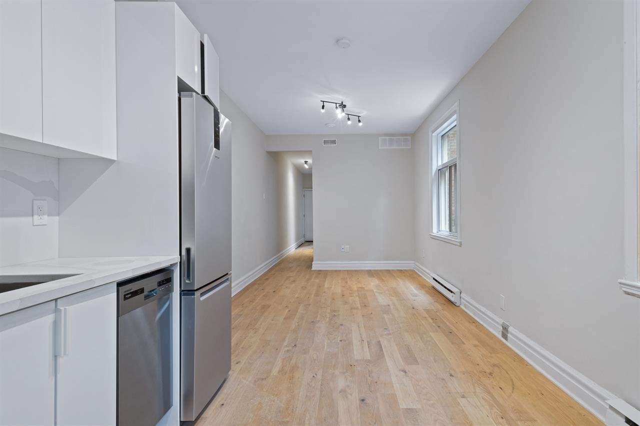 2 Bedroom - 1660 Avenue Papineau, Montréal