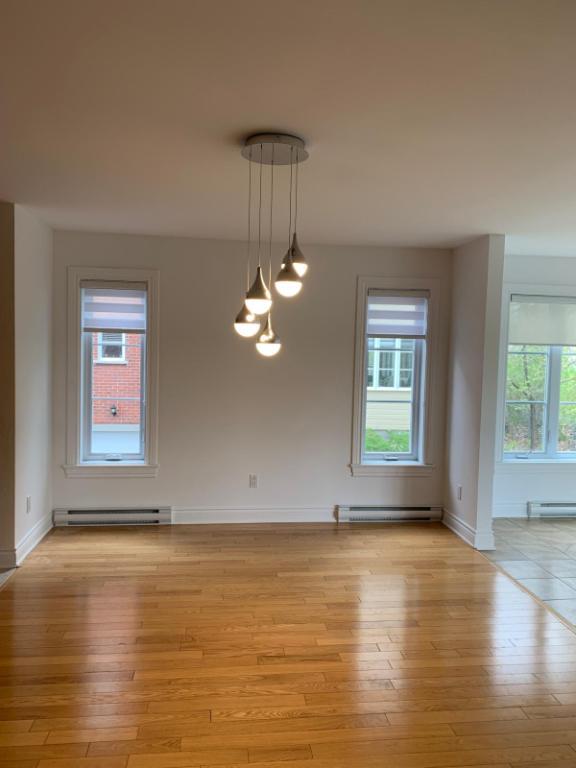 Condo locatif 4 1/2 adossé au parc Michel Chartrand à Longueuil
