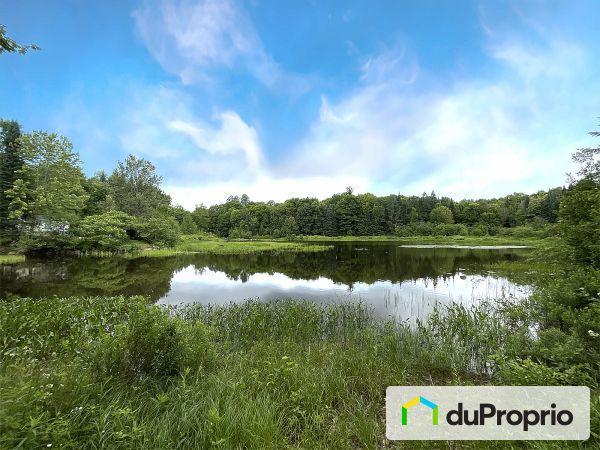 MAISON À LOUER EN BORDURE D'UN LAC
