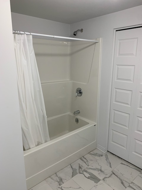 Magnifique Condo 31/2 à Louer / For Rent