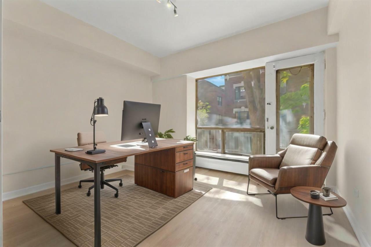 1 Bedroom - 3553 Rue Durocher, Montréal