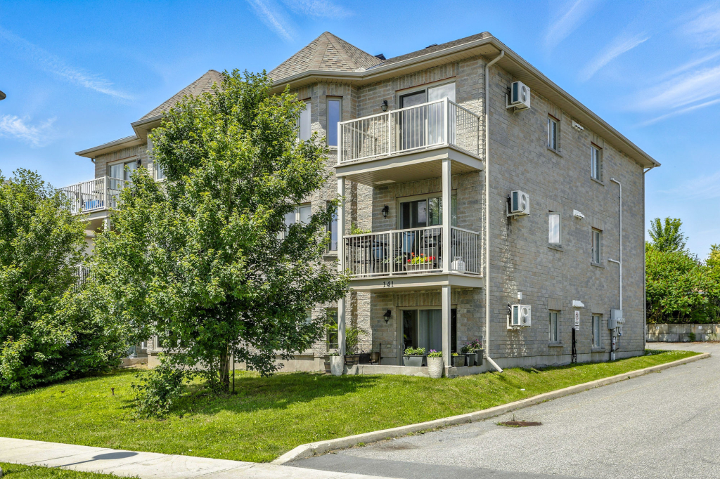 Beau Condo De 2 Chambres- Aylmer