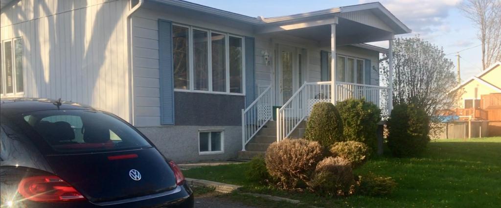 Maison lumineuse à louer, 1400$/mois à Louiseville. 1400/mois