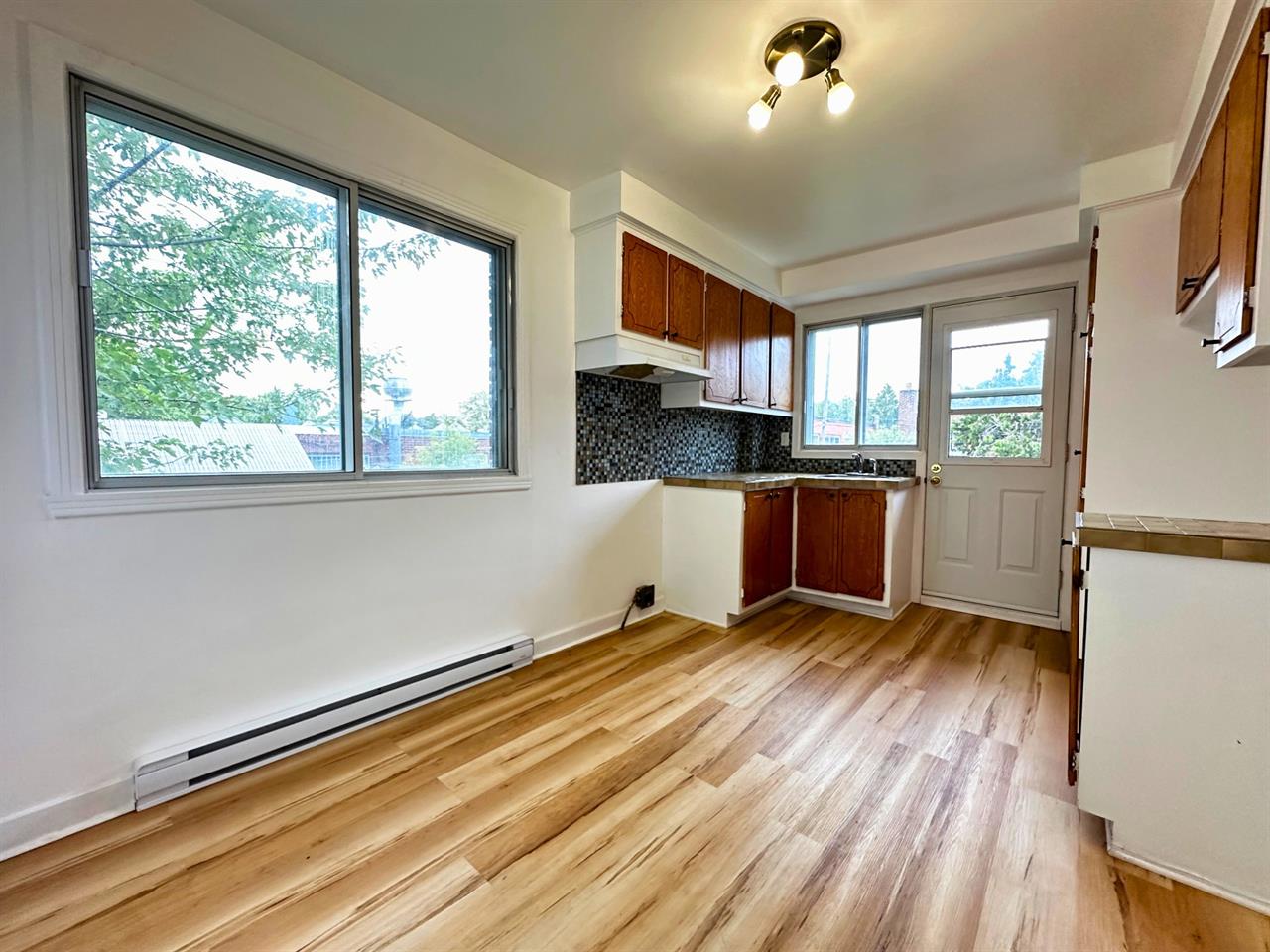 Appartement Montréal (Ahuntsic-Cartierville) À Louer