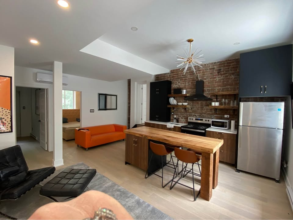Plateau/Downtown - 3 Bedrooms Furnished
