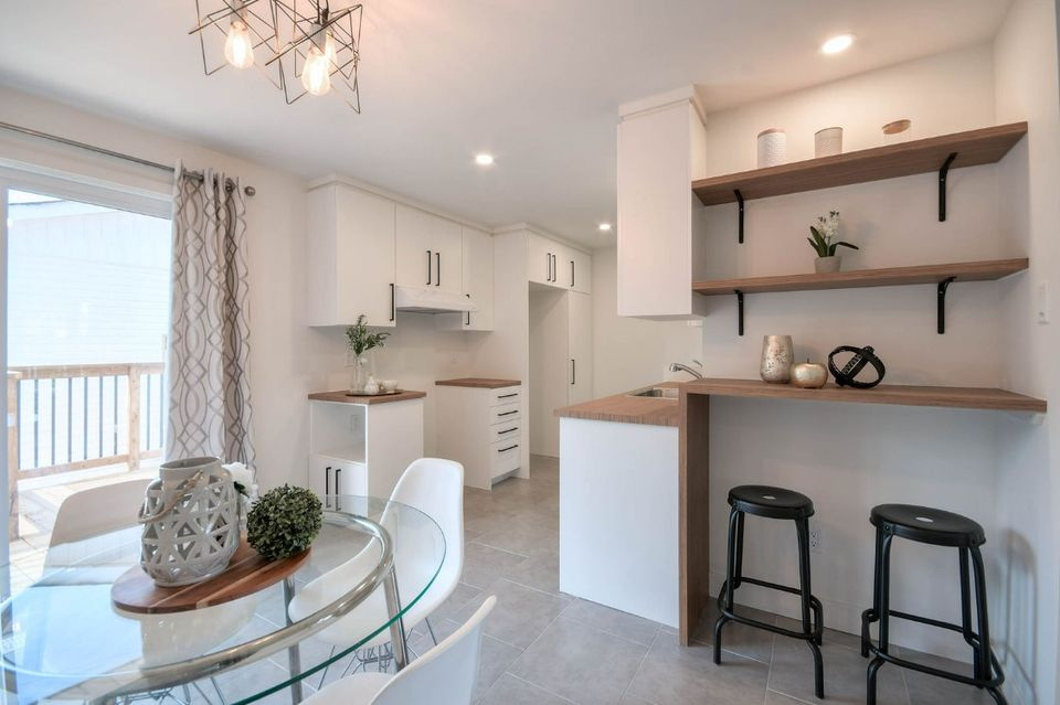 CHAMBRE À LOUER / ROOM FOR RENT