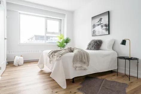 1 room apartment of 140m² in Westmount
