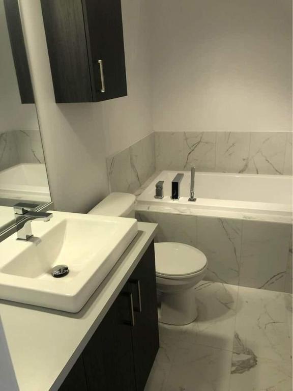 2 CH - 1 SDB - Laval - $1,700 /mo