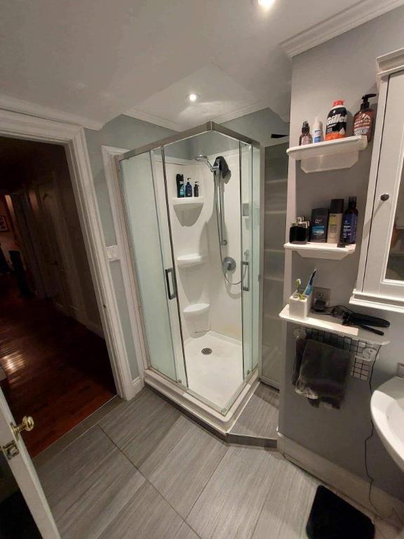 3 CH - 1 SDB - Laval - $2,500 /mo