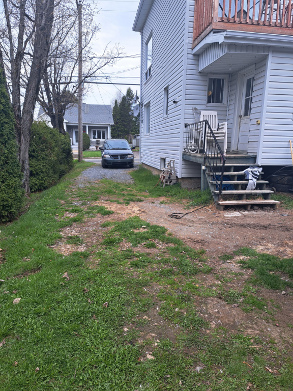 41/2 A LOUER 25 RDC Duplex