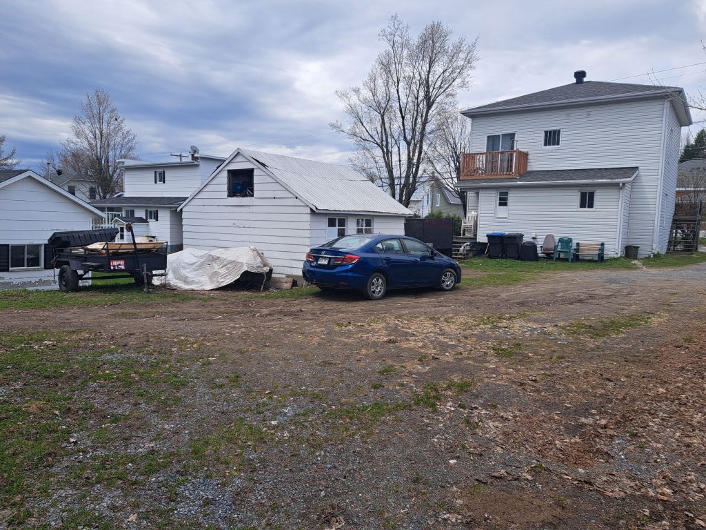 41/2 A LOUER 25 RDC Duplex