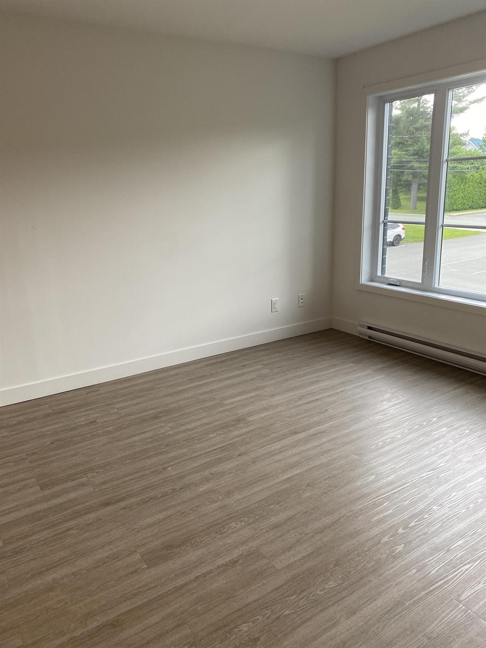 Immeuble - 299 Chemin Plante Appartement à Louer – 4 Et Demi