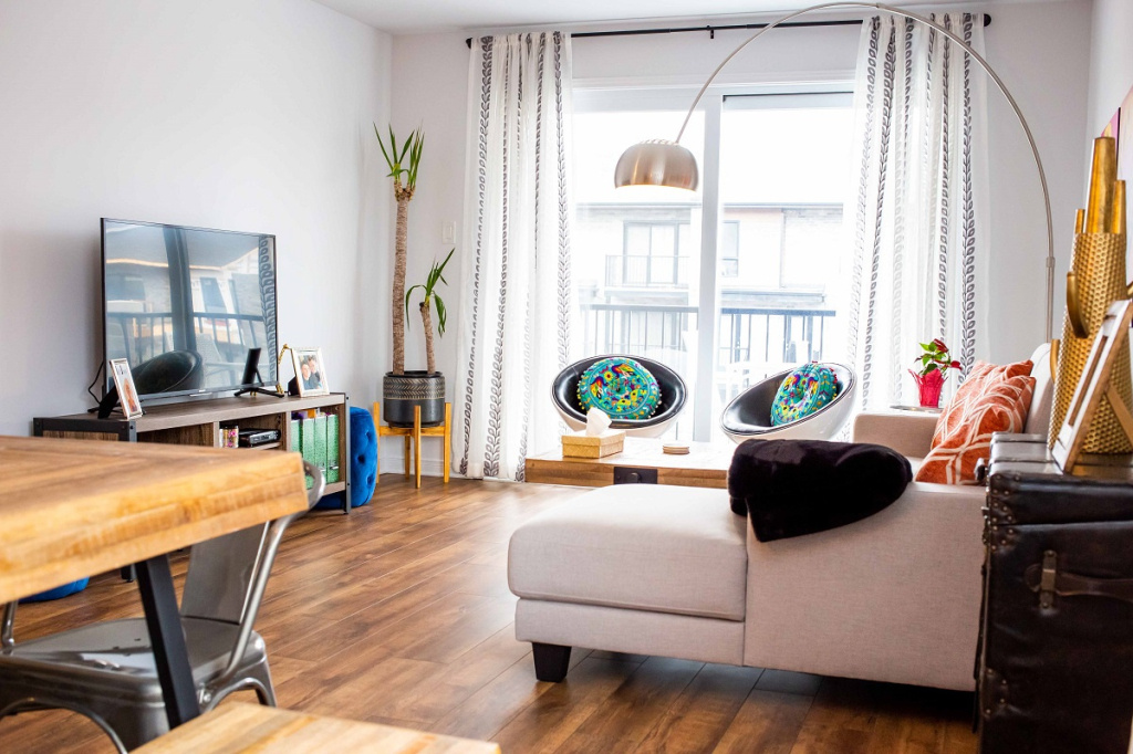 CONDO 4½ À LOUER AVEC TOUT LES ÉLECTRO.