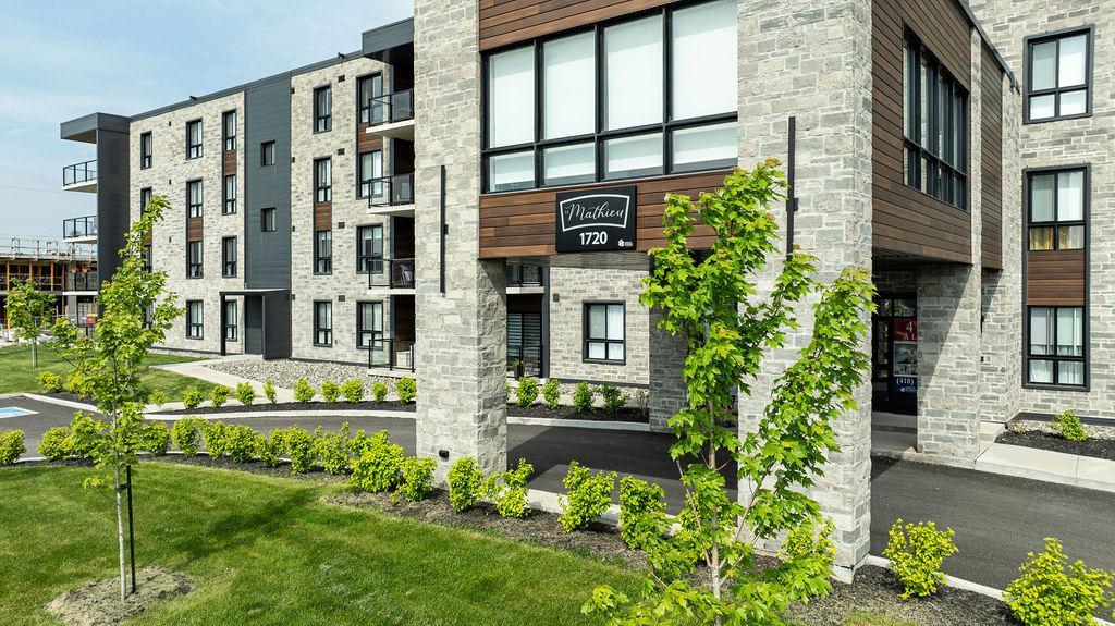 4 1/2 + Lévis centre-ville - tranquille et dernier étage