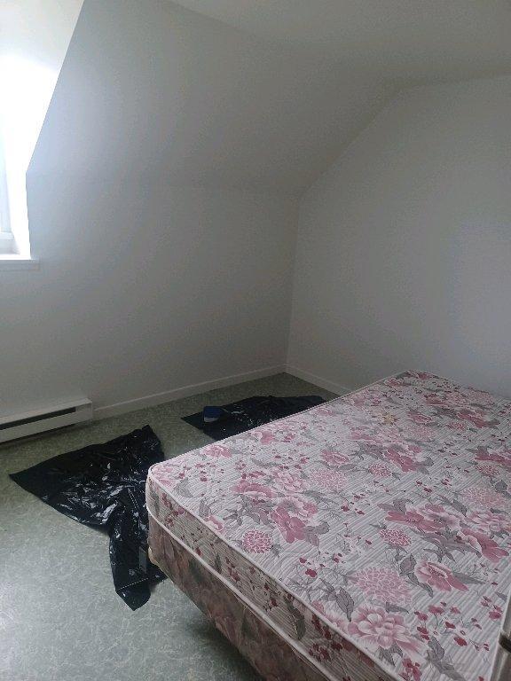4etdemi a louer 675$ par mois pas chauffer pas éclairé a partir du 1er septembre