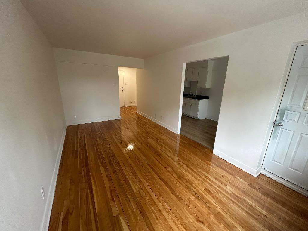 Grand 3 1/2 rénové dans Cote des Neiges
