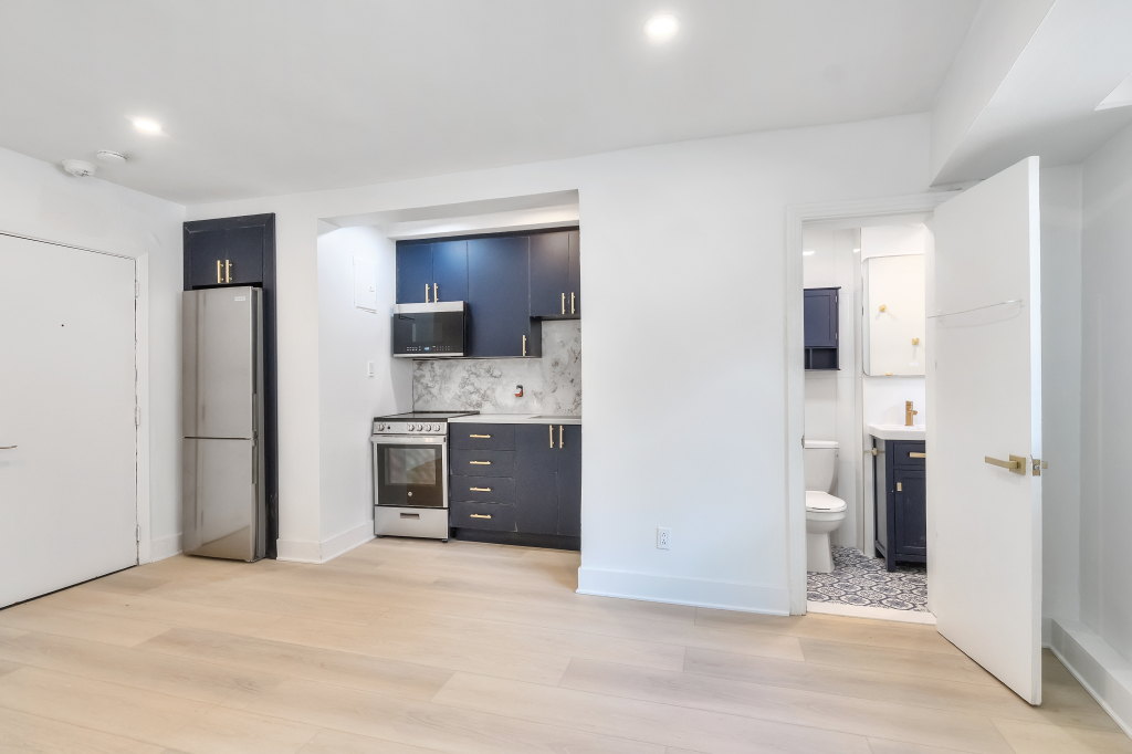 3 ½ RÉNOVÉ À MONTRÉAL – DISPONIBLE