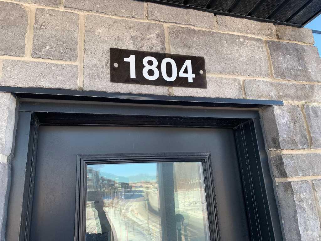 Superbe 5 1/2 à LÉVIS (St-David), 2ième étage à l'avant, 2 STATIONNEMENTS EXTÉRIEURS INCLUS, LIBRE LE 26 octobre 2025.