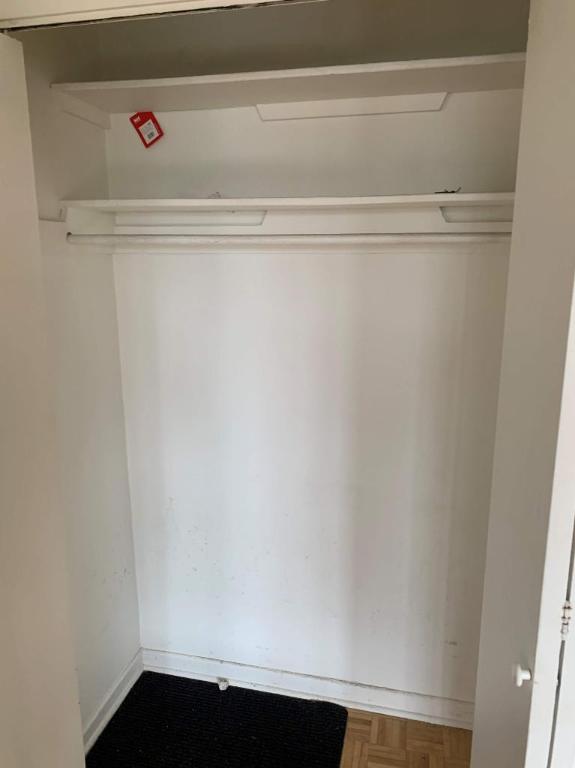 1 CH - 1 SDB - St-Laurent - $1,495 /mo