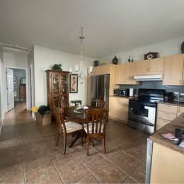 Appartement de 2 chambres et 1 salle de bain