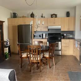Appartement de 2 chambres et 1 salle de bain