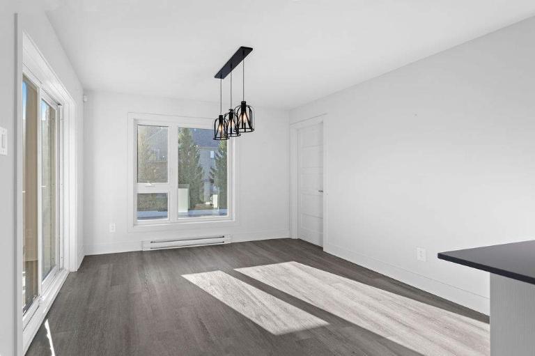Boisbriand - 4 1/2 - Neuf - Garage - Wifi