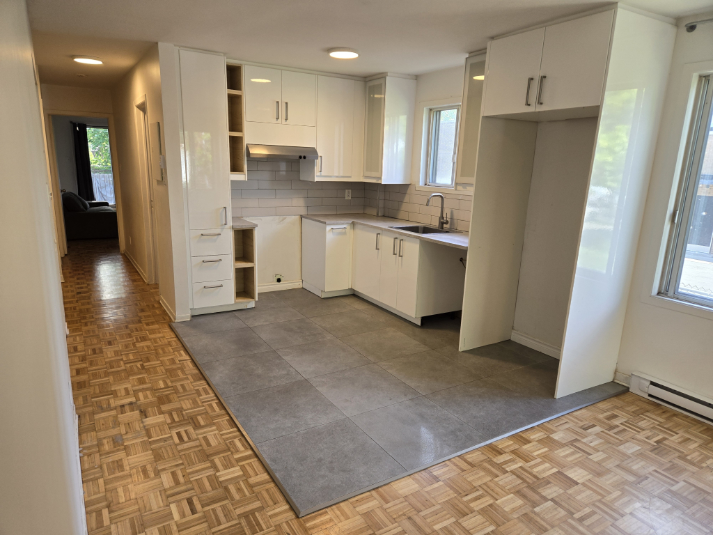 Appartement 5 1/2 Style Condo Sur 2 étag