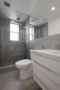 3 rooms apartment of 89m² in Montreal