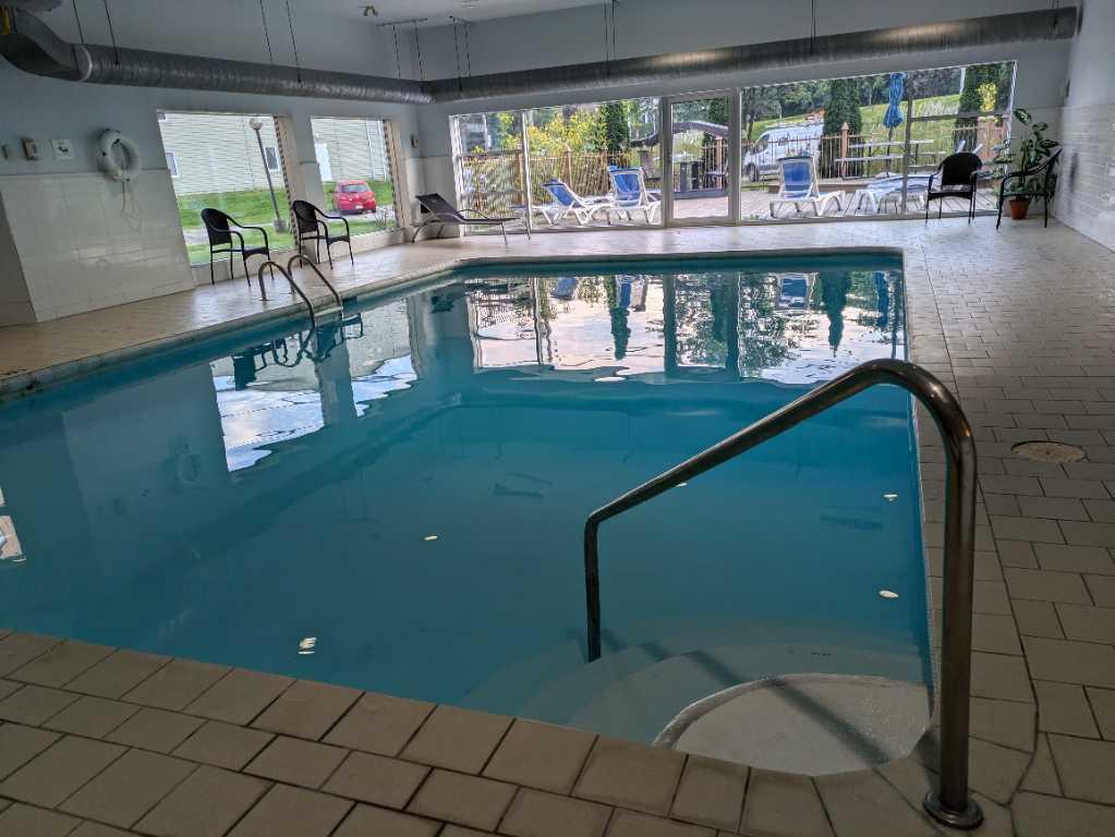 Appartement 4 et demi à sous louer, raison cession de bail
