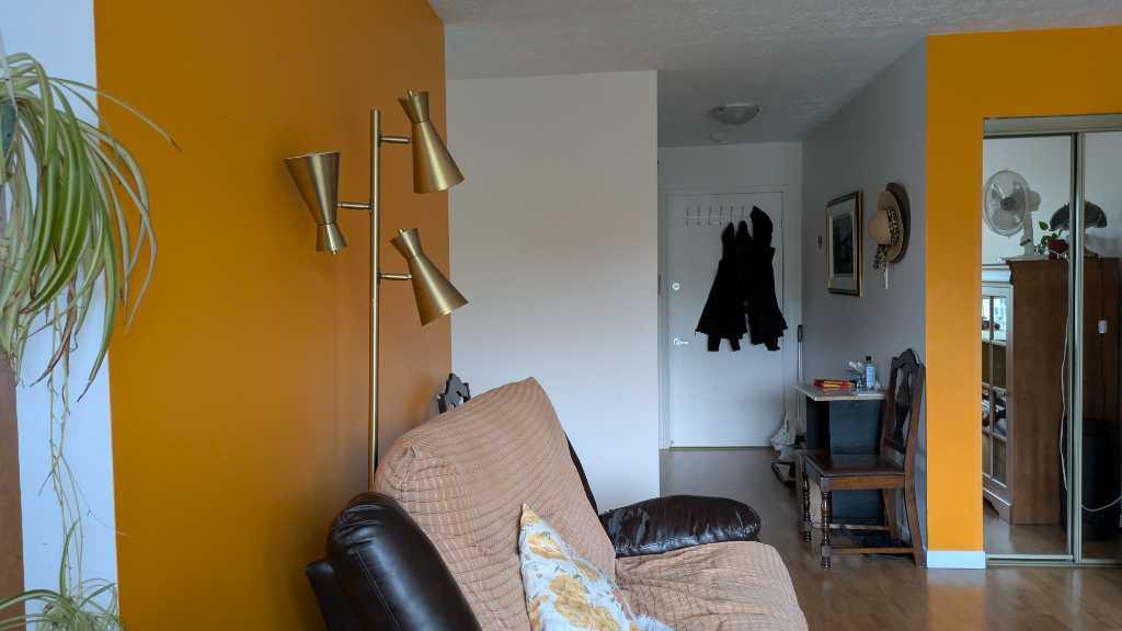 Appartement 4 et demi à sous louer, raison cession de bail