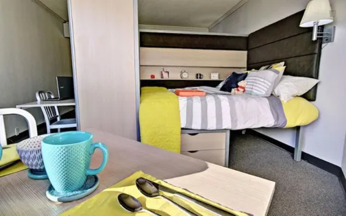 1 room of 34m² in Montreal