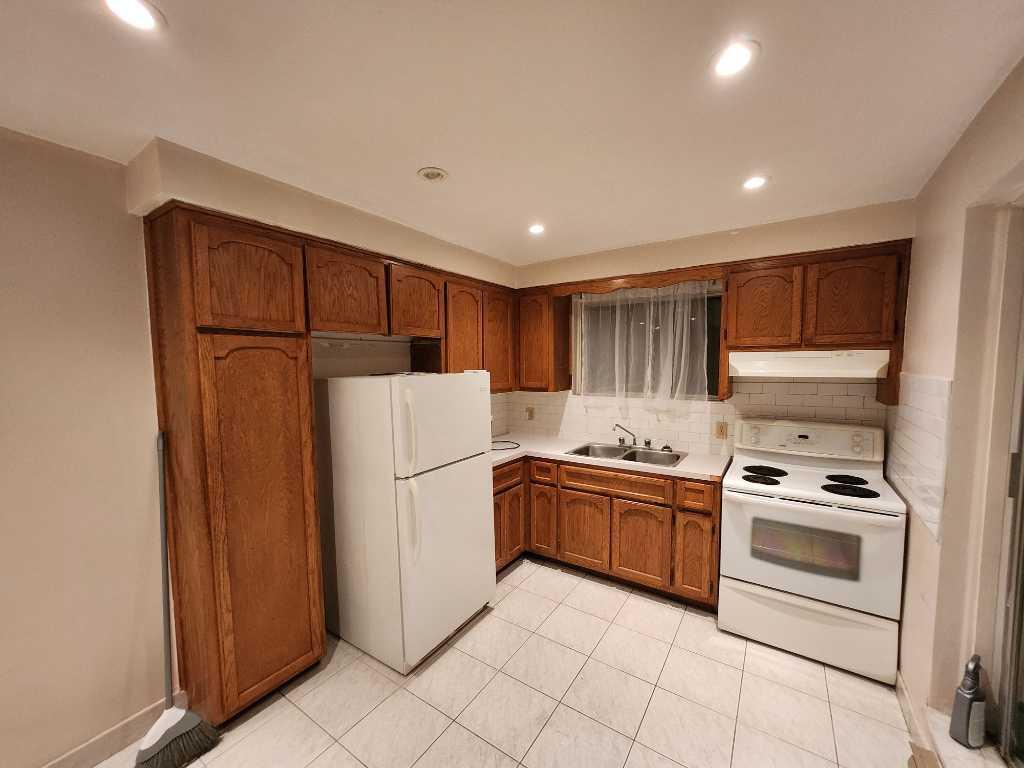 2 1/2 for rent