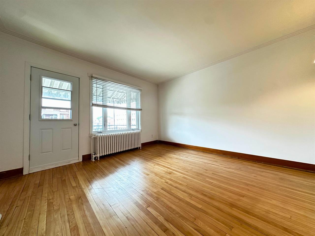 Appartement Montréal (Ville-Marie) À Louer