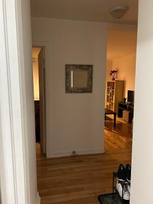 4 1/2 Metro St Michel- 2 CH