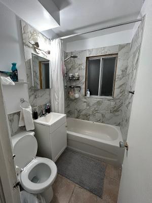 4 1/2 Metro St Michel- 2 CH