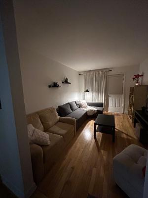 4 1/2 Metro St Michel- 2 CH