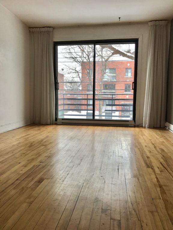 TRES GRAND 41/2 DANS LE HAUT DE COTE DES NEIGES LIMITE OUTREMONT ET VILLE MONT -ROYAL