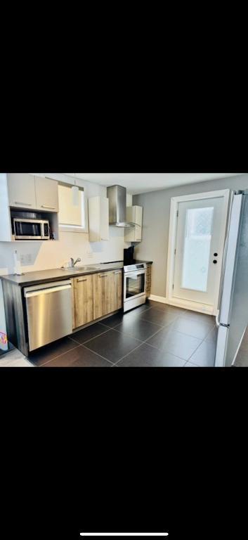 Appartement À LOUER- GRAND 4 ½ À SAINTE-SOPHIE ***